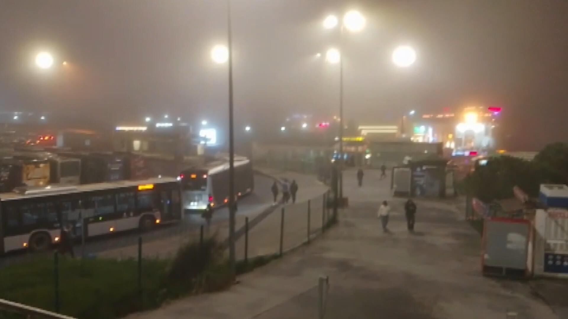 I S T A N B U L D A S I S E T K I L I O L D U 1245319 370509